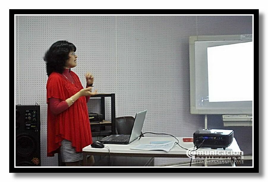 Silvia Gabriela Diaz Flocco present� su trabajo final el 28/05 titulado: �Rol del Trabajador Social en relaci�n a la intervenci�n en discapacidad en el marco de los derechos sociales: el abordaje de la discapacidad en la direcci�n general de control y reconocimiento m�dico de la provincia de Santiago del Estero